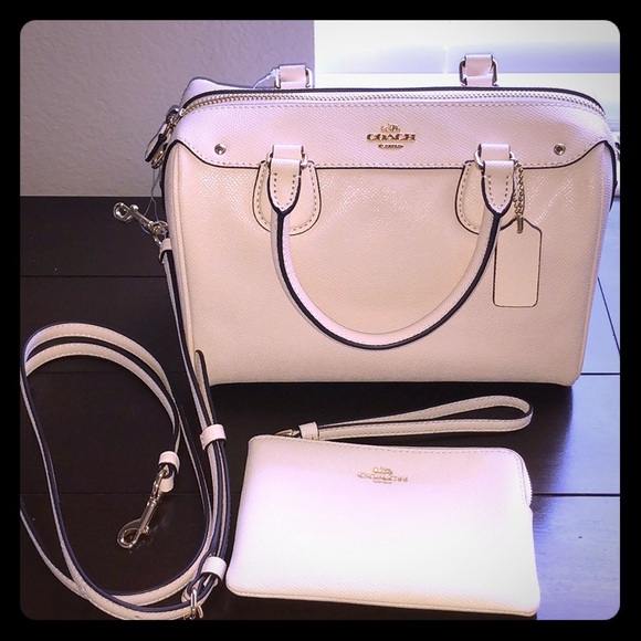 🚫 SOLD - Coach Mini Bennett Satchel Crossbody - Picture 2 of 8